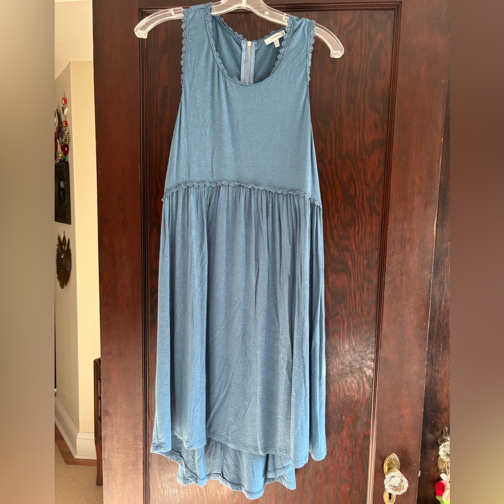 Jodifyl Sleeveless Soft Light Blue Midi Dress
